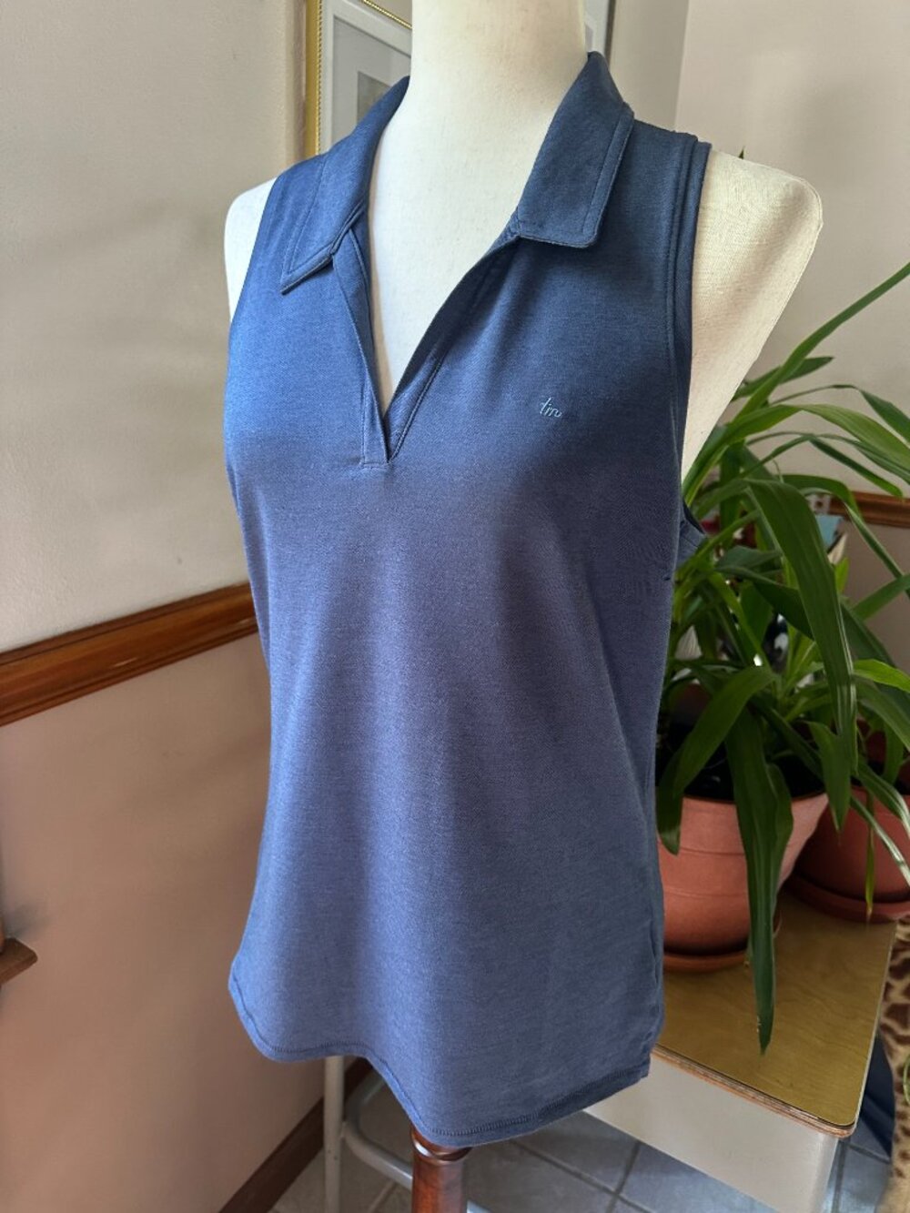 Travis Mathew Majorca Women's Sleeveless Golf Polo, Indigo, NWT, Large